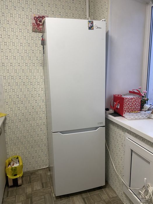 Холодильник Midea