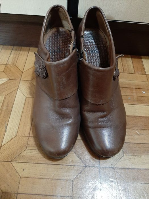 Отдам бесплатно женский ботильон