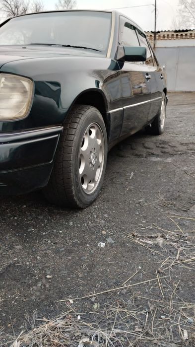 Продам 124 мерс.