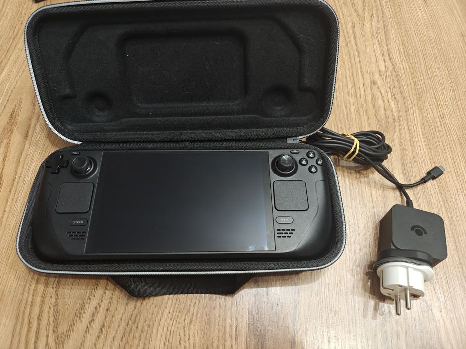 Steam deck OLED (512GB) в отличном состоянии