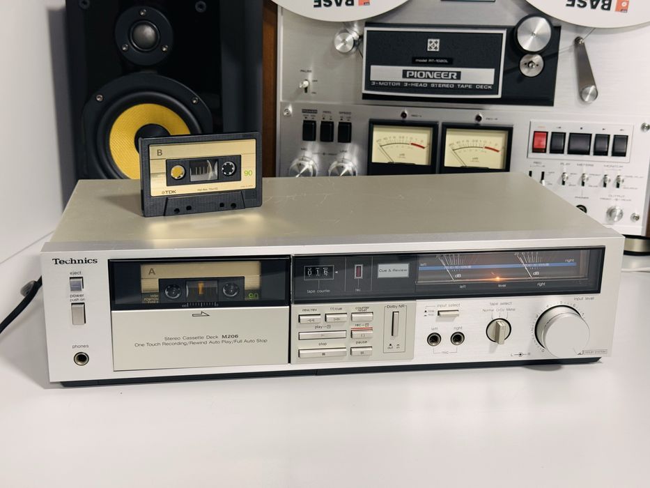 Deck TECHNICS RS-M206,vu-metre analogice,Japan,metal,sunet foarte bun!