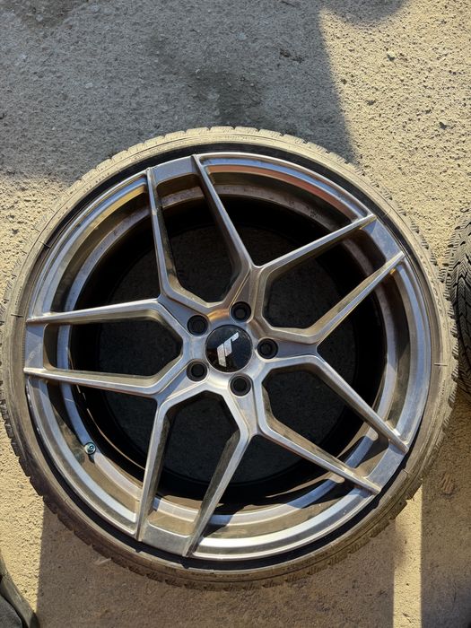 Jante japan racing cu anvelope de iarna 235/35 R19