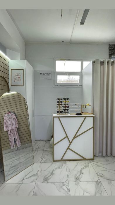 Срочно бутик сатылады!