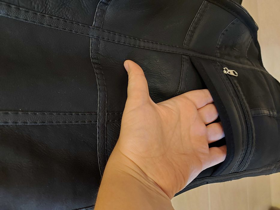 Reducere la vestă din piele naturală, îmblănită, pt domni (L,XL)