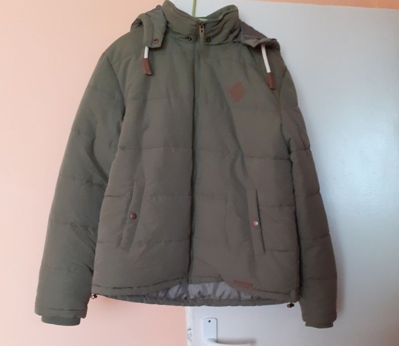 Яке  Bruno Banani