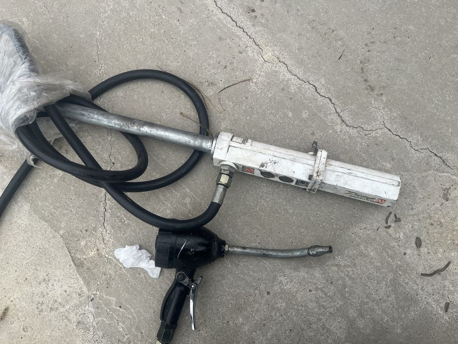 Pompa ulei pneumatica