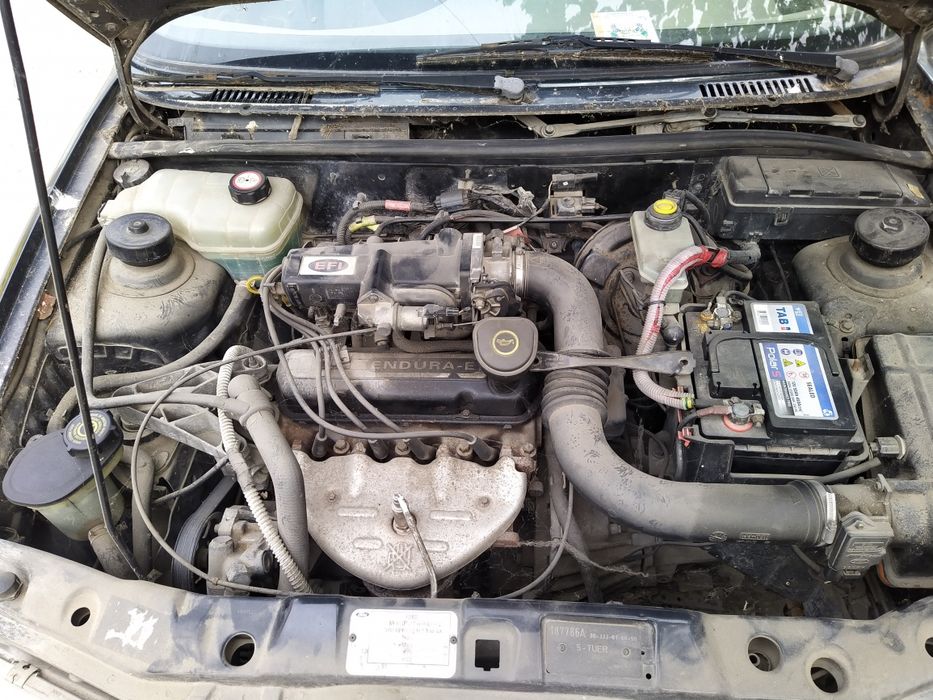 Продавам на части FORD FIESTA 1.3