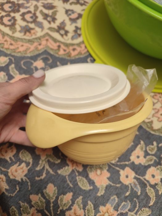 Посуда Tupperware,