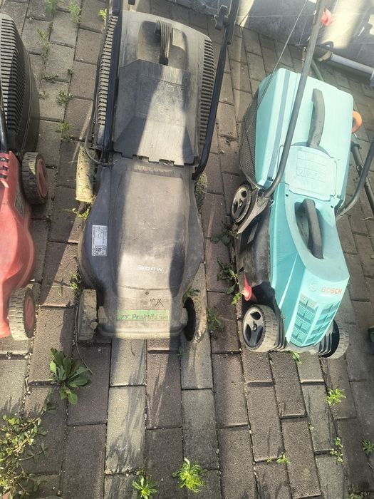 Mașina de tuns gazon electric