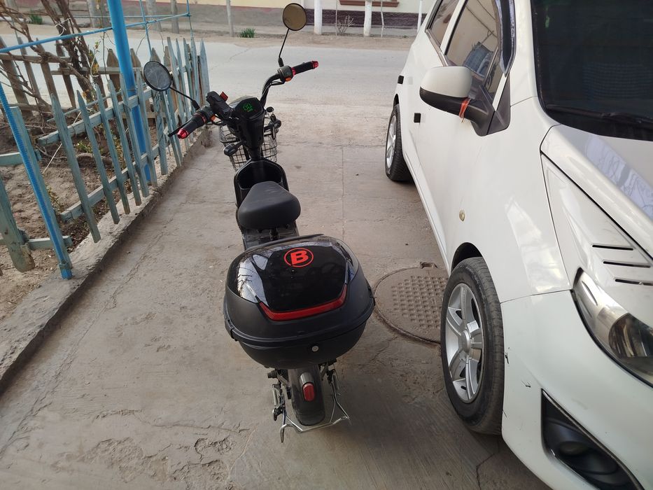 Скутер сатылады 19 км журилген таза, адрес нокисте аэропорт бетте