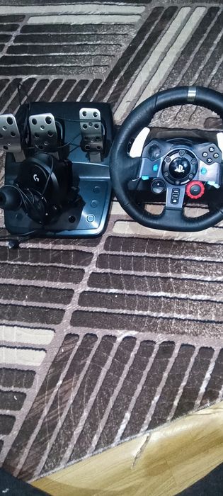 Vând volan Logitech g29