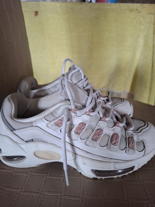 Маратонки найк 37