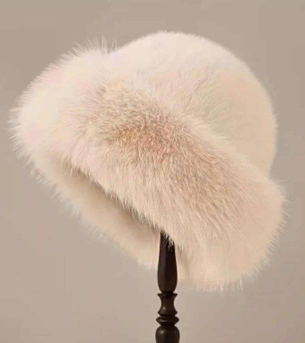 Зимни шапки, чисто нови