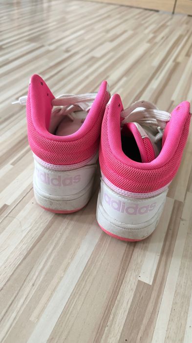 Маратонки Адидас 37 номер