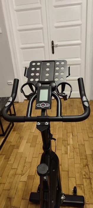 Vând bicicletă indoor, de spinning magnetică - TECHFIT SBK3000