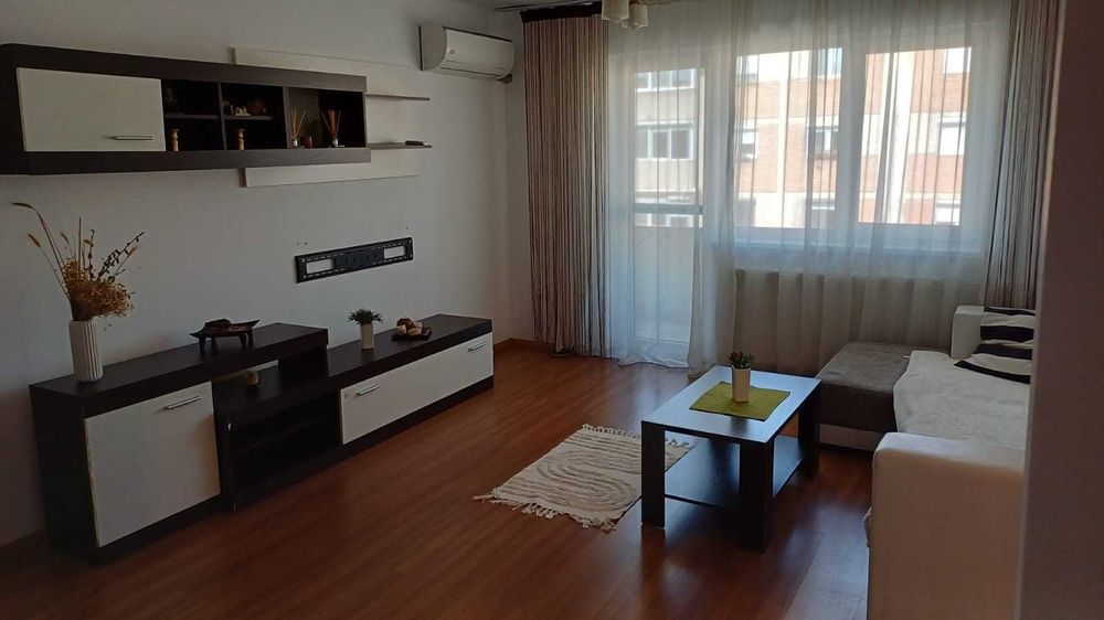 Apartament de inchiriat in Carei, 3 camere, etaj 3, zona centrala