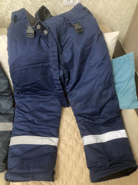 Продам спец. одежду с обувью.