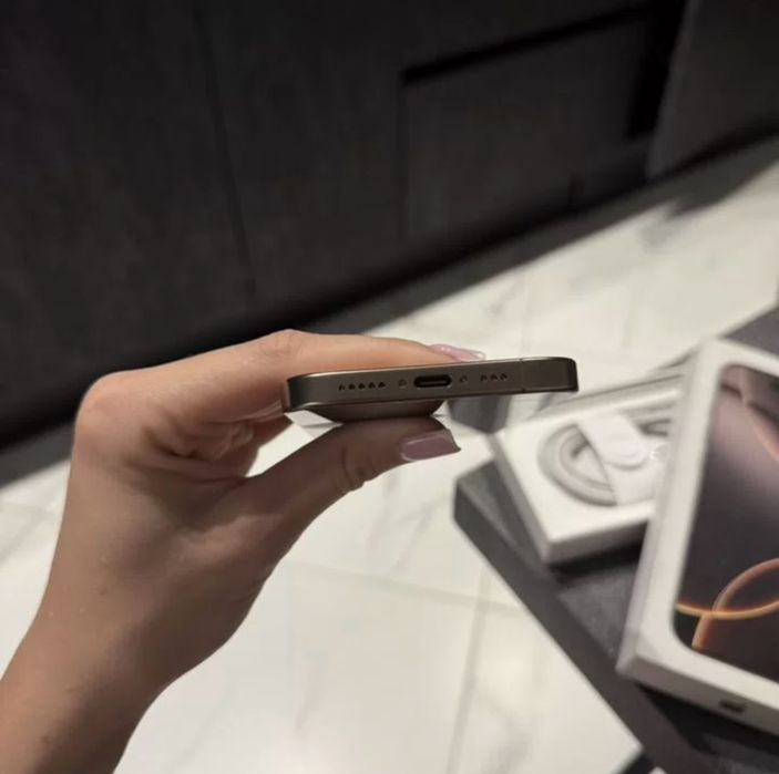 Айфон 16 Pro на 256