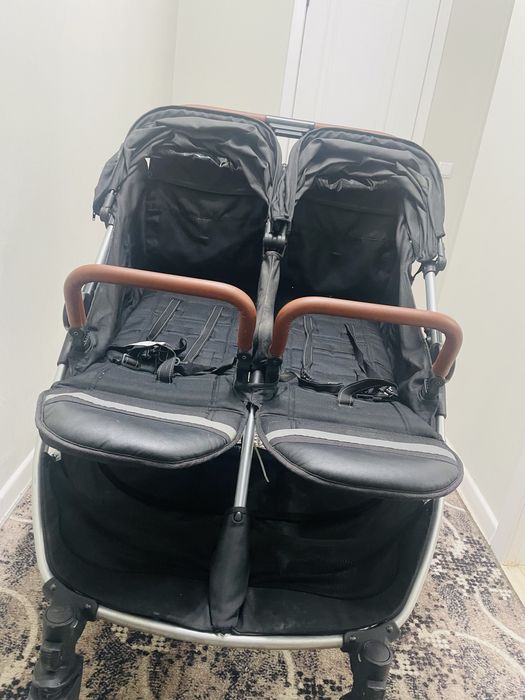 коляска для близнецов