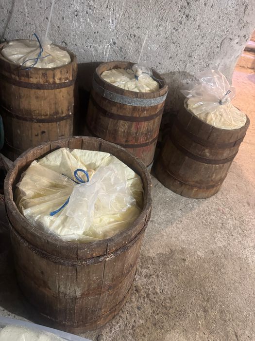 Brânza oaie 100% maturata de pe Valea Hârtibaciului