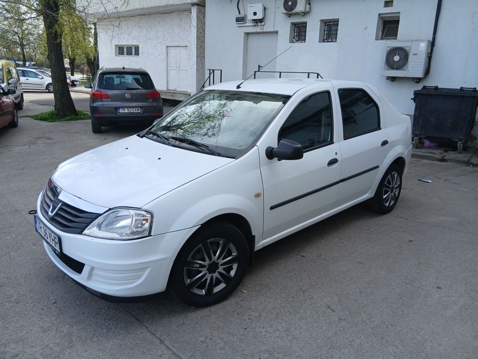 Logan 1facelift 2013