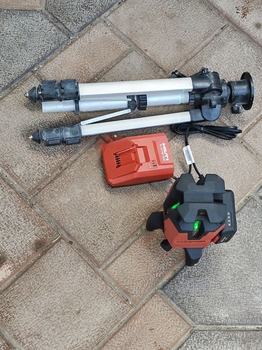 Nivela laser cu 16 linii , raza verde HILTI  PM 40-MG că nou cu trepied inclus
