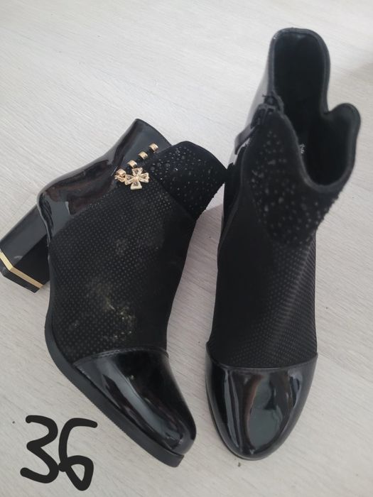 Vând ghete dama 45lei bucata