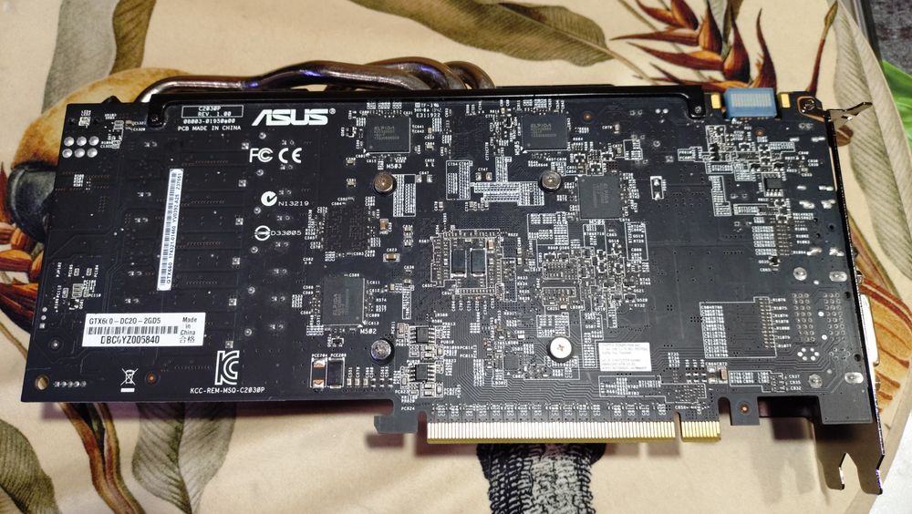 Видео карта Asus GTX 660 DirectCU II 2GB