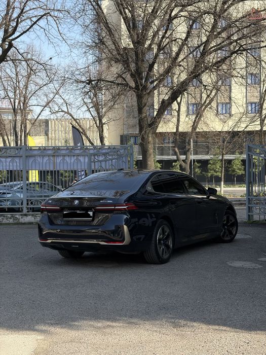 Bmw e Drive 35L 2024 Full