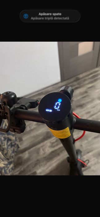 Vând trotinetă electrica Xiaomi în stare perfecă de funcționare. Cumpărată de trei săptămâni . Garanție doi ani