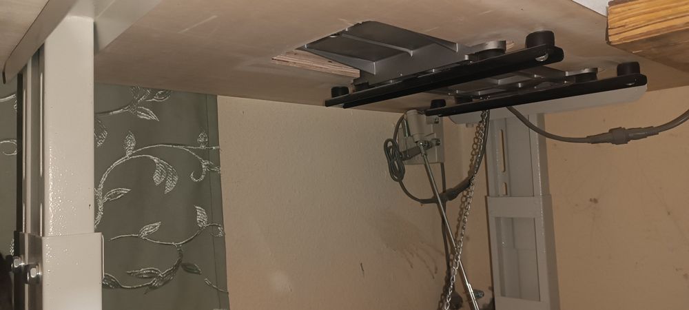 Рашма тикув машинаси сотилади. Продается швейная машина распошивалка