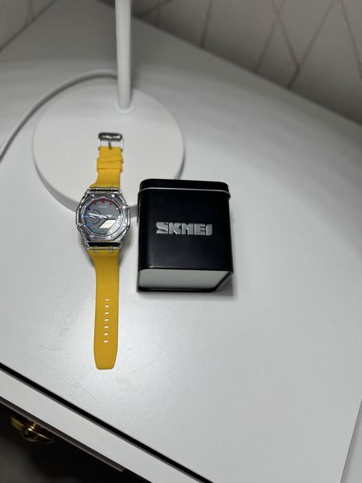 Часы мужкой SKMEI