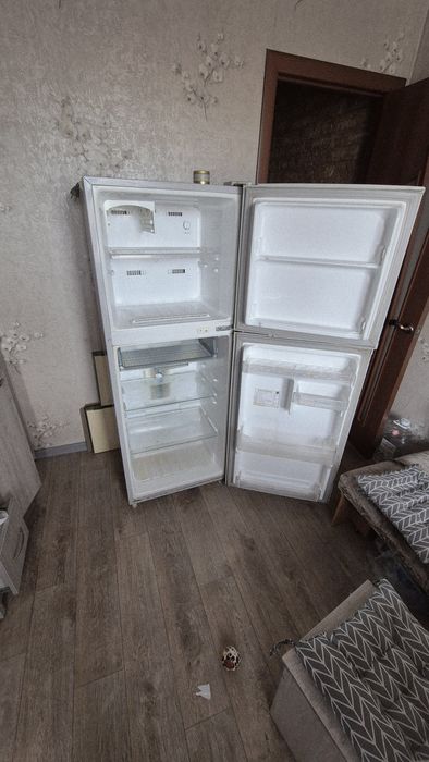 Холодильник Samsung