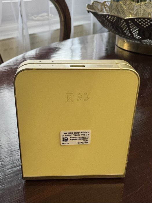 Samsung ZFlip 6 - 512GB