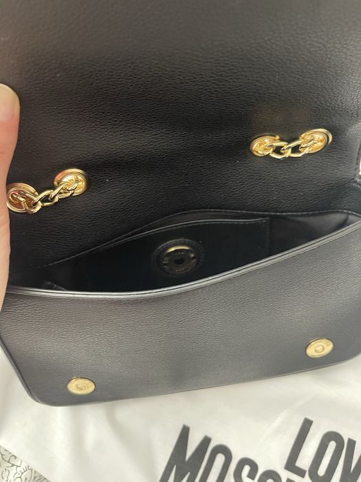 Нова дамска чанта Love Moschino