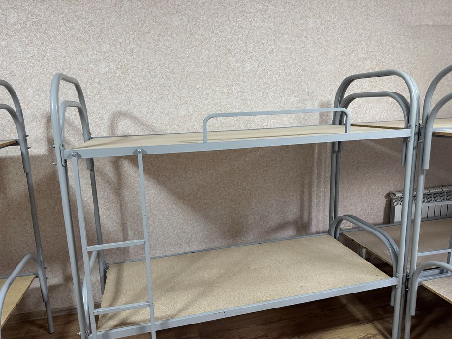 Кровать двухьярусный