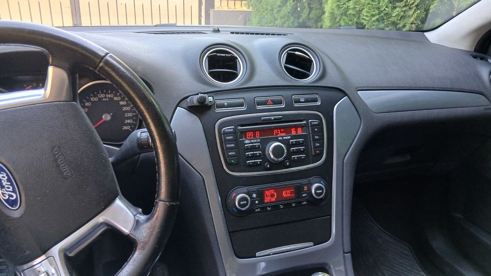 Ford mondeo mk4,  2TDCI , 140 CP , an 2011, sedan, verde