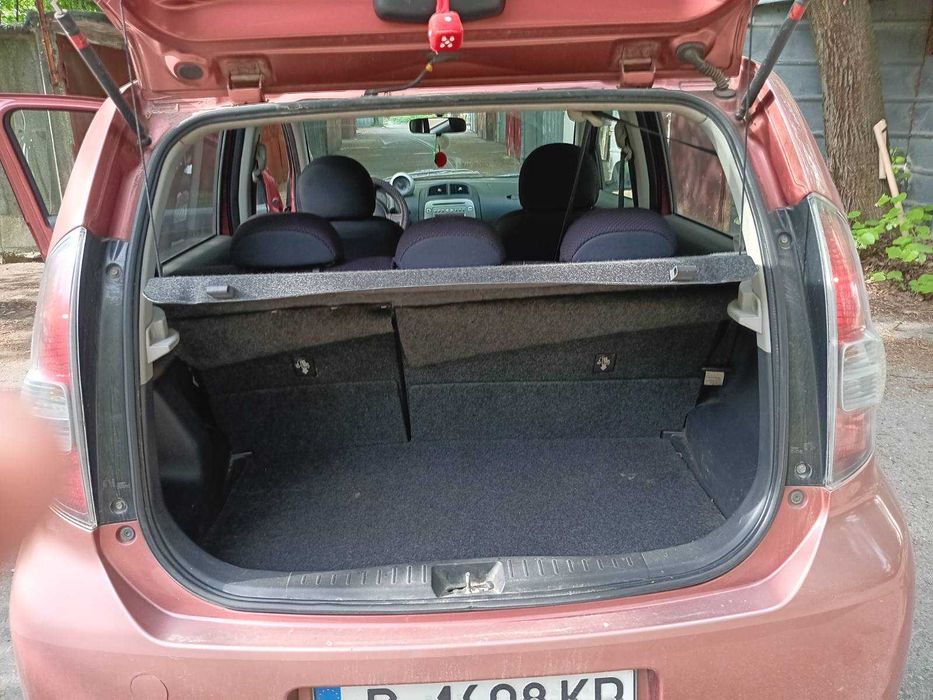 Daihatsu Sirion 2006 год.