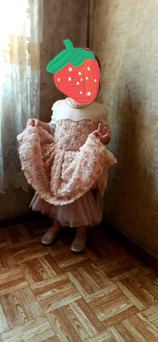 Очень красивое, нарядное платье