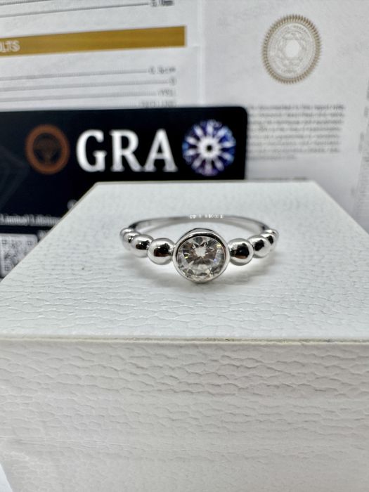 Сребърен пръстен с мойсанит (Диамант) 0.5 карата