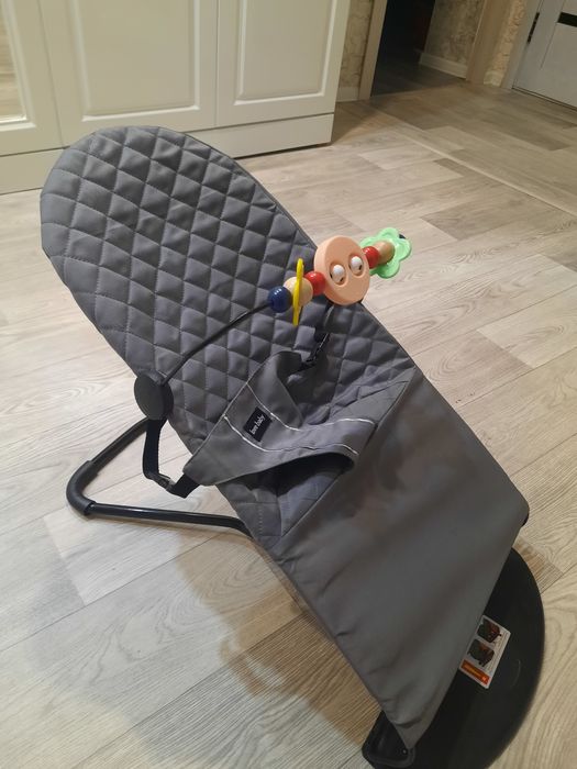 Продам шезлонг за 2500