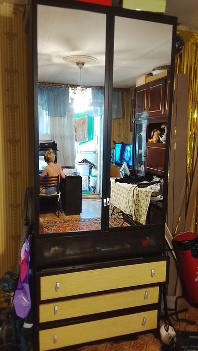Продам шкаф самовывоз