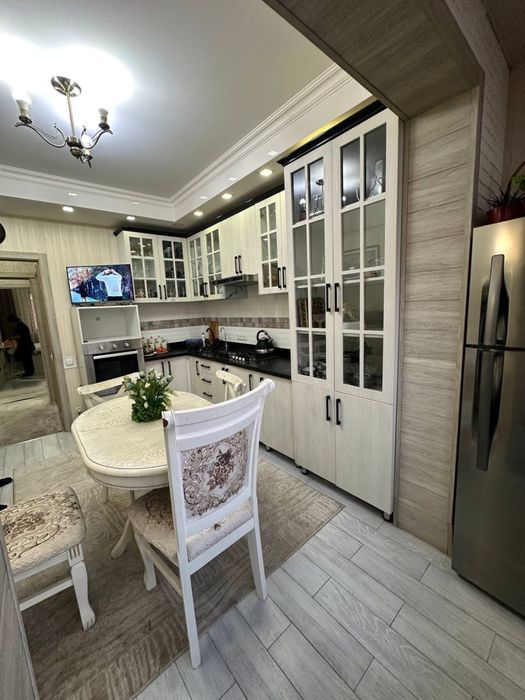 Продается 4 комнатная квартира Кунаева гостиница Россия