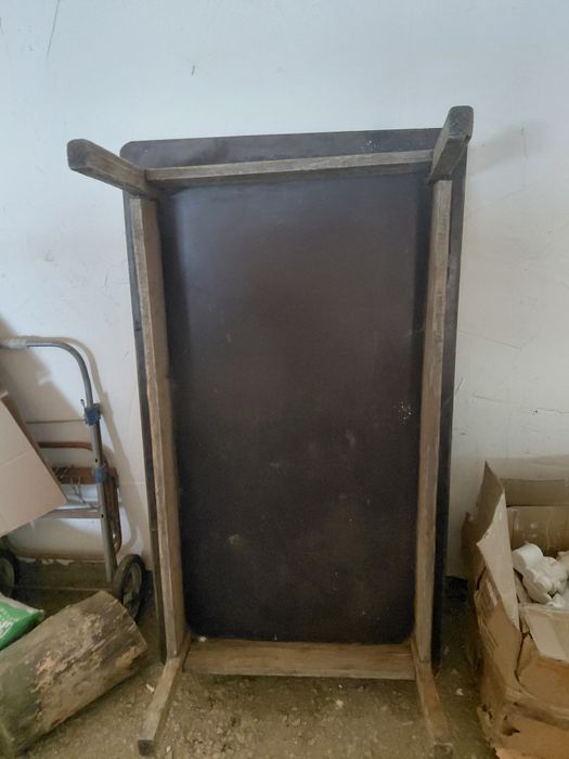 Продам стол в хорошем состоянии