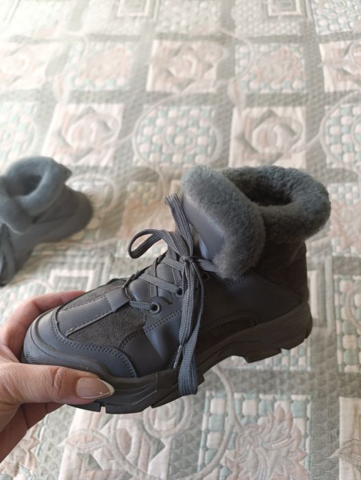 Зимние ботинки женские