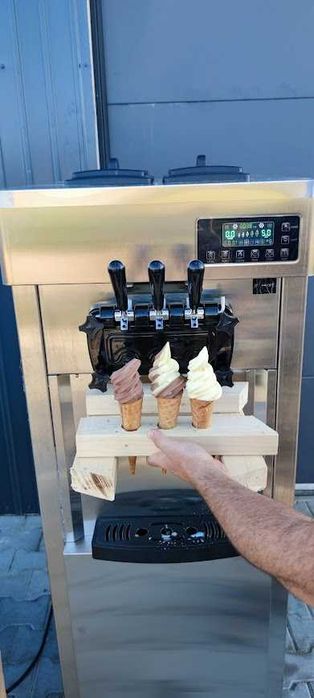 Mașină de înghețată profesională – Performanță și profit garantat
