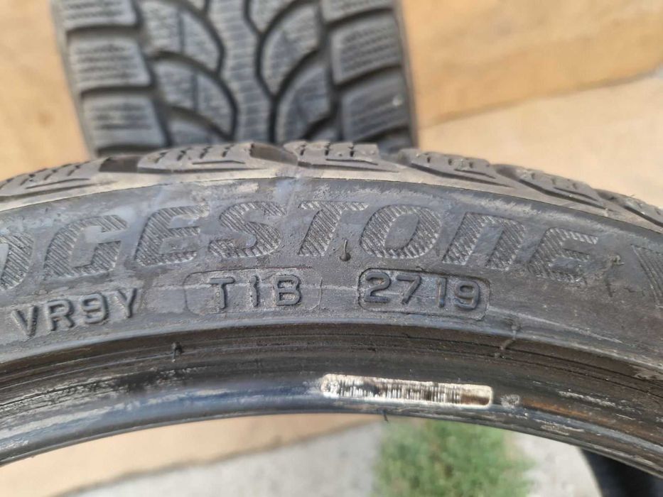 4 Bridgestone R19 235/35 Зимни гуми  DOT2719