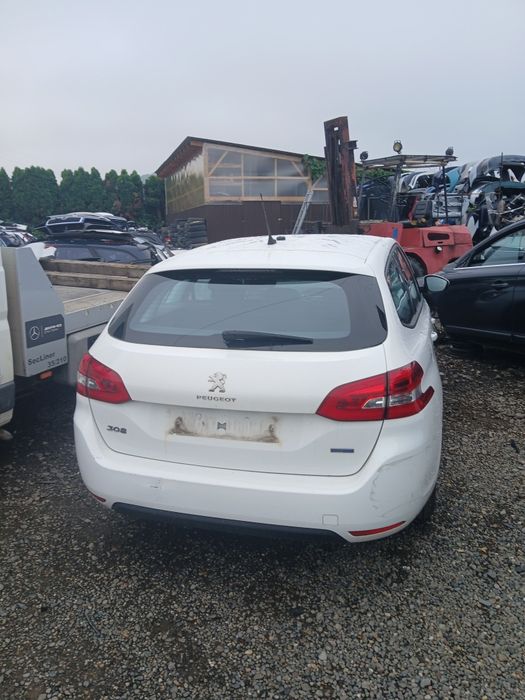 Dezmembrez Piese Peugeot 308 din 2015