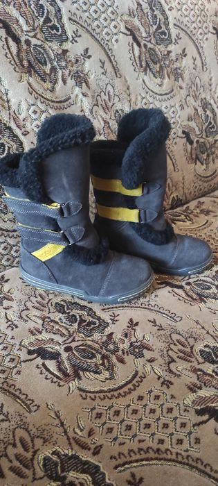 Продаю сапожки ECCO