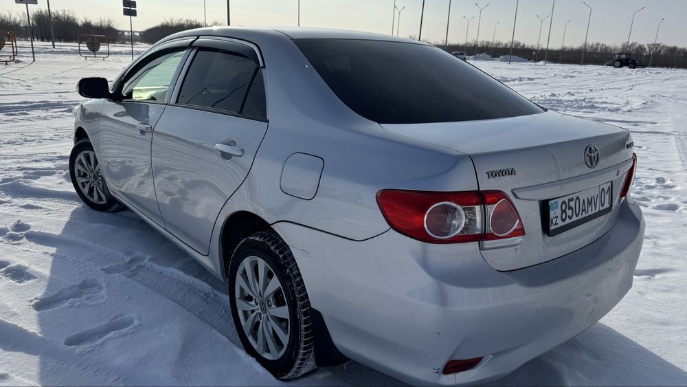 Тойота Королла 2011 г.в